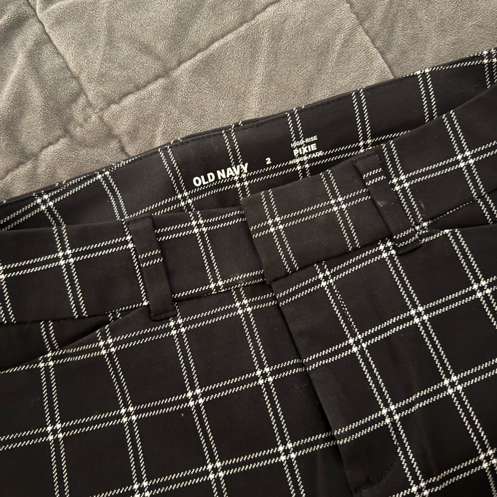 Old Navy Black Plaid Pants